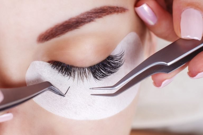 Eyelash Extension Glue for Beginners' Tips Best Shopping Guide